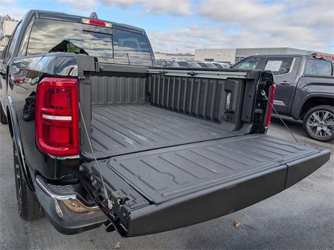 Used 2025 RAM 1500 Limited w/ Trailer Tow Group image 21