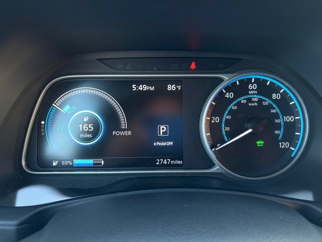 Certified 2025 Nissan Leaf SV Plus FWD image 16