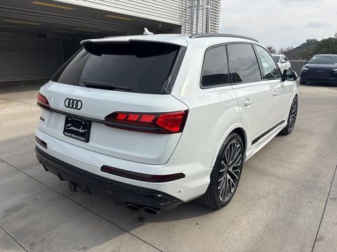 Used 2025 Audi SQ7 Prestige w/ Prestige Package image 6
