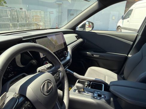 Used 2025 Lexus TX 350 AWD image 6