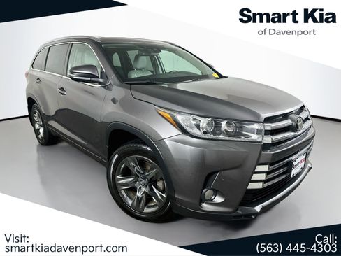 Used 2017 Toyota Highlander Limited Platinum AWD/4WD image 1