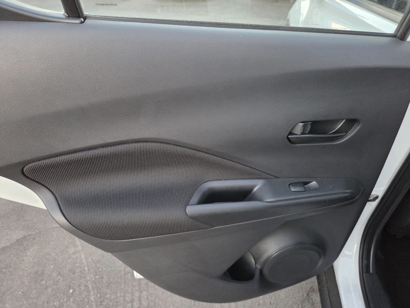 Used 2023 Nissan Kicks S FWD image 9