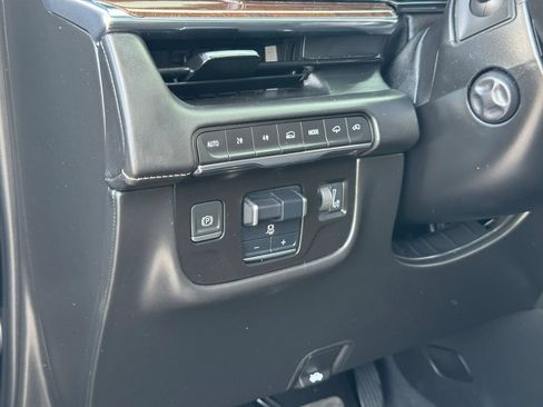 Used 2021 Cadillac Escalade Sport Platinum AWD/4WD image 19