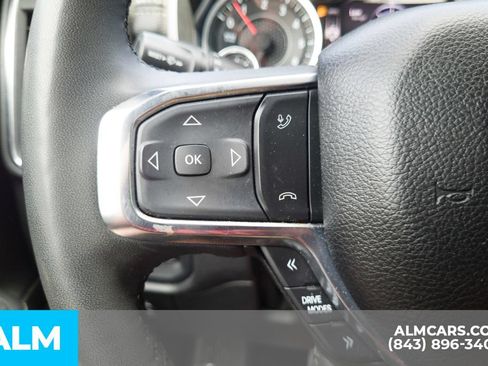 Used 2025 RAM 1500 Laramie AWD/4WD image 32