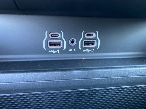 Used 2026 RAM 1500 Laramie AWD/4WD image 13