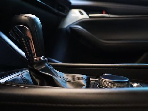 Used 2019 MAZDA MAZDA3 Sedan FWD image 49