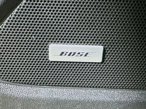 Used 2023 Chevrolet Equinox Premier image 22