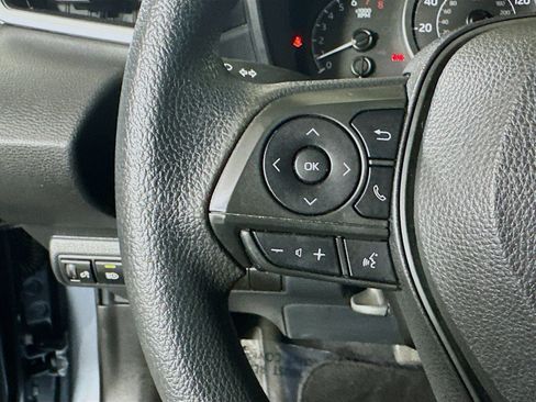 Used 2021 Toyota Corolla LE FWD image 16