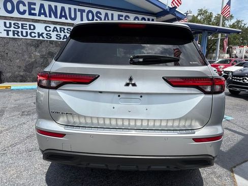 Used 2022 Mitsubishi Outlander ES AWD/4WD image 8