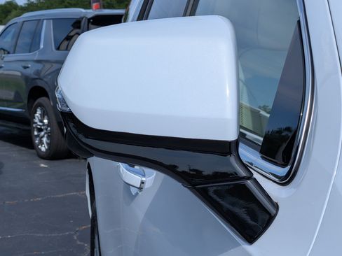 New 2026 GMC Yukon Denali w/ Denali Reserve Package AWD/4WD image 11