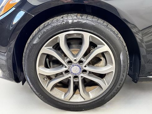 Used 2017 Mercedes-Benz C 300 4MATIC Sedan image 26