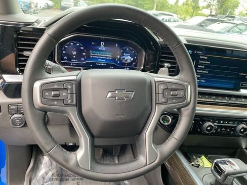 Used 2023 Chevrolet Silverado 1500 LT Trail Boss w/ Convenience Package II AWD/4WD image 16