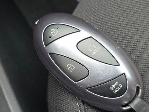 Certified 2025 Hyundai Elantra SEL image 28