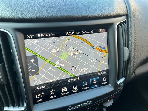 Used 2018 Maserati Levante image 42