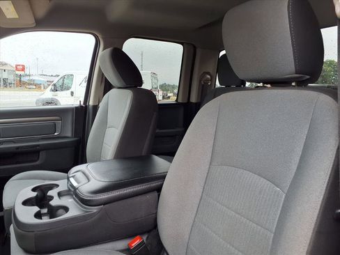 Used 2024 RAM 1500 Classic SLT AWD/4WD image 16