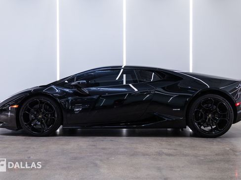 Used 2017 Lamborghini Huracan LP 610-4 AWD/4WD image 1