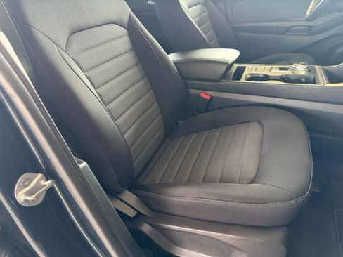 Certified 2023 Ford Edge SE w/ Black Appearance Package AWD/4WD image 8
