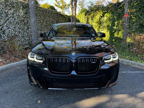 Used 2023 BMW X4 M40i w/ Premium Package image 2