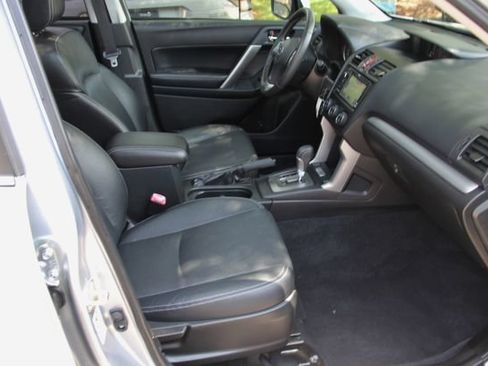 Used 2014 Subaru Forester 2.5i Limited AWD/4WD image 39