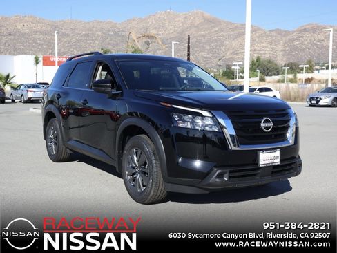 New 2025 Nissan Pathfinder SV w/ Cargo Package image 1