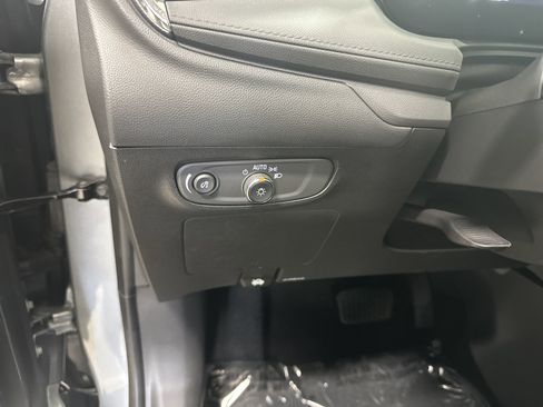 Used 2025 Buick Encore GX Sport Touring w/ Advanced Technology Package image 37