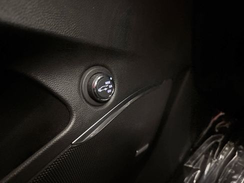 Used 2018 Buick Enclave Avenir w/ Avenir Technology Package image 24