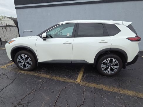 Used 2023 Nissan Rogue SV AWD/4WD image 8