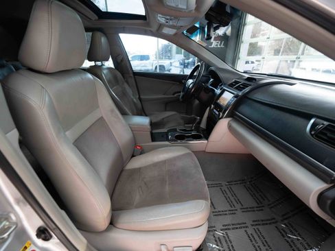 Used 2012 Toyota Camry XLE image 26