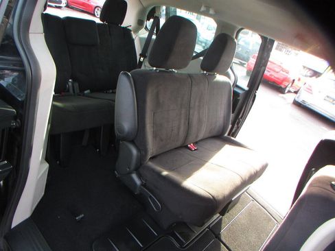 Used 2013 Dodge Grand Caravan American Value Package image 12