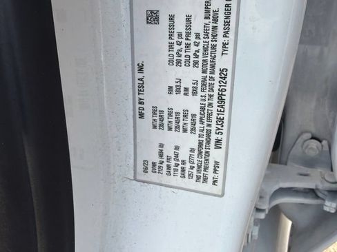 Used 2023 Tesla Model 3 Standard Range RWD image 11