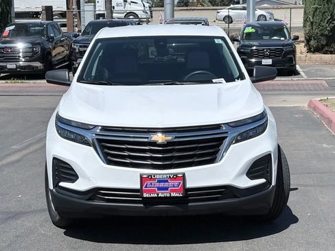 Used 2023 Chevrolet Equinox LS w/ LS Convenience Package FWD image 3