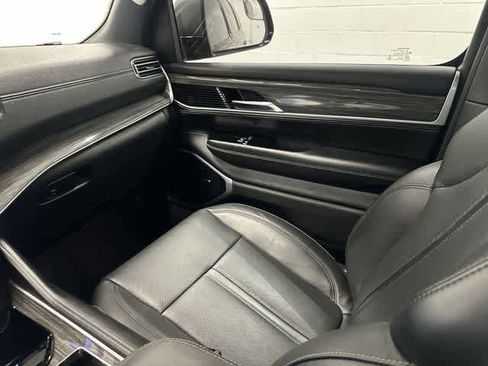 Used 2022 Jeep Wagoneer Series II image 13