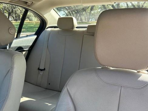 Used 2015 BMW 320i Sedan image 29