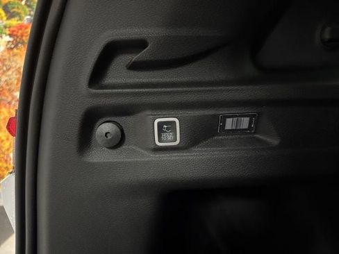 New 2025 Jeep Grand Cherokee L Altitude image 47