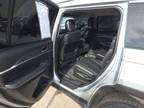 Used 2023 Jeep Grand Cherokee L Limited w/ Trailer Tow Group (B) image 39