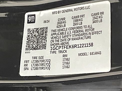 Used 2024 Chevrolet Colorado ZR2 w/ ZR2 Convenience Package III AWD/4WD image 33