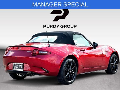 Used 2021 MAZDA MX-5 Miata Club RWD image 8