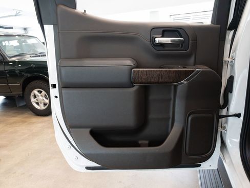 Used 2019 GMC Sierra 1500 Denali w/ Denali Ultimate Package AWD/4WD image 19