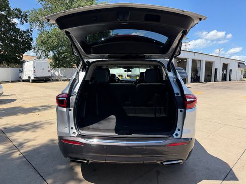 Used 2021 Buick Enclave Essence w/ Sound and Sites Package FWD image 34