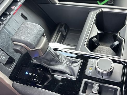 New 2026 Toyota Tundra Limited AWD/4WD image 24