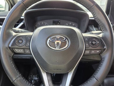 Used 2025 Toyota Corolla SE image 19