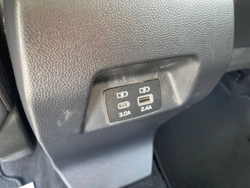 Used 2024 Subaru Crosstrek 2.0i Premium AWD/4WD image 11