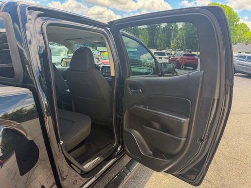 Used 2018 GMC Canyon SLE w/ SLE Convenience Package RWD image 13