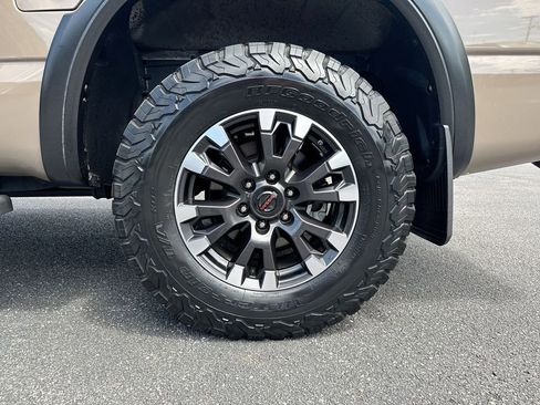 Used 2021 Nissan Titan PRO-4X w/ Pro-4x Convenience Package AWD/4WD image 20