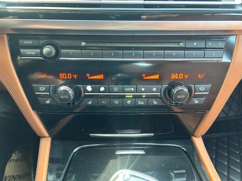 Used 2012 BMW 750Li xDrive AWD/4WD image 24
