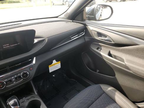 New 2026 Buick Envista Preferred w/ Convenience II Package image 11