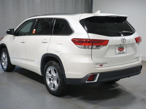 Used 2017 Toyota Highlander Limited FWD image 6