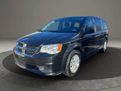 Used 2019 Dodge Grand Caravan SE w/ UConnect Hands-Free Group image 1