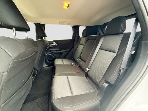 Used 2024 Mitsubishi Outlander ES image 25