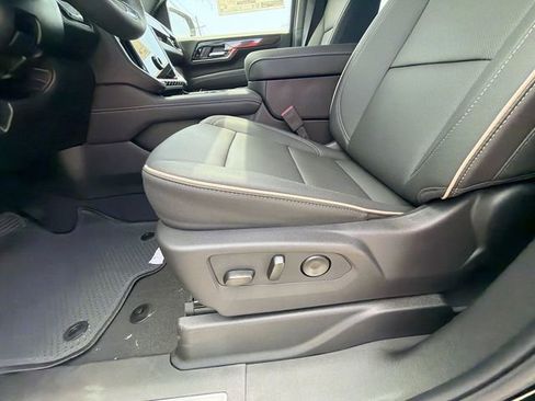 New 2026 GMC Yukon XL Elevation w/ Elevation Premium Package AWD/4WD image 12